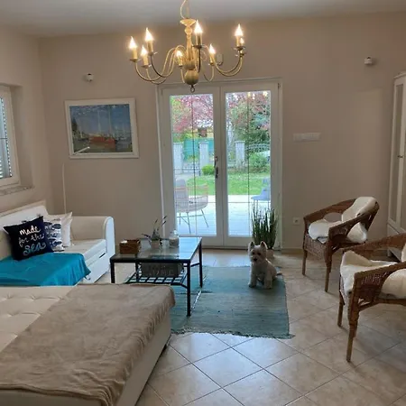 Scamard Villa Zamárdi