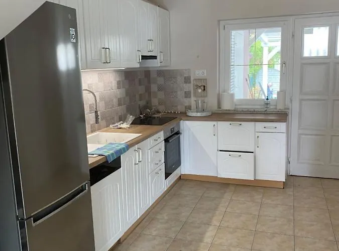 Scamard Villa Zamárdi